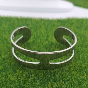 Silver Tone Openwork Cuff Gladiator Bracelet B3022